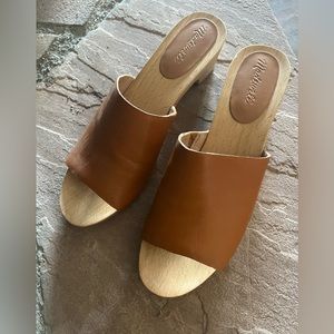 Madewell leather clogs